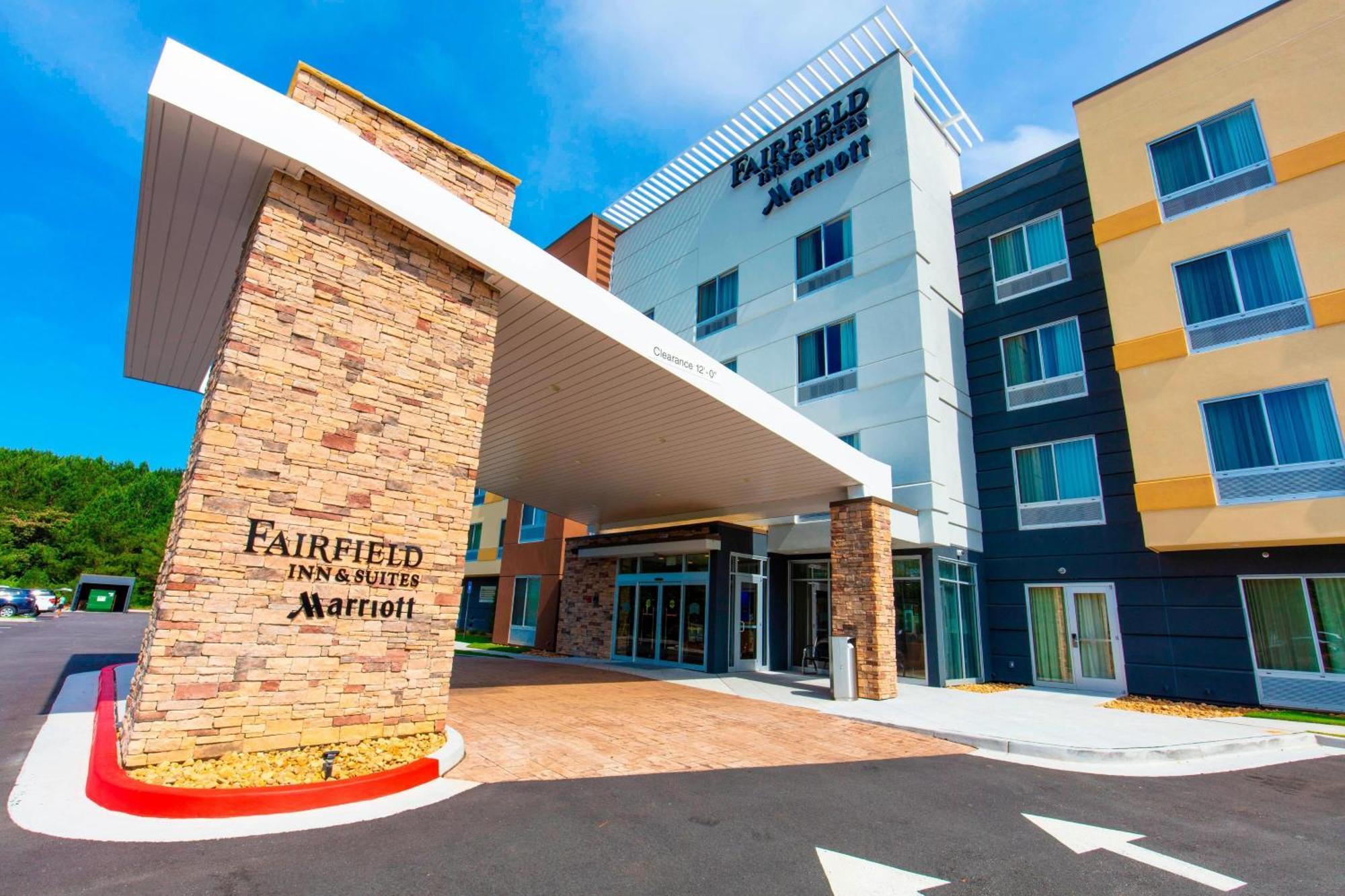 Fairfield Inn & Suites By Marriott Atlanta Woodstock Exterior photo